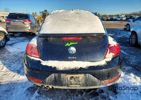 2019 Volkswagen Beetle S z USA, uszkodzony, nr VIN 3VWFD7AT0KM706446